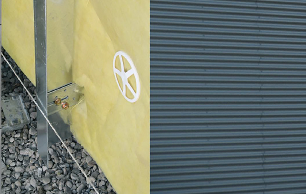 Ocelov&aacute; konstrukce odvětran&eacute; fas&aacute;dy 2