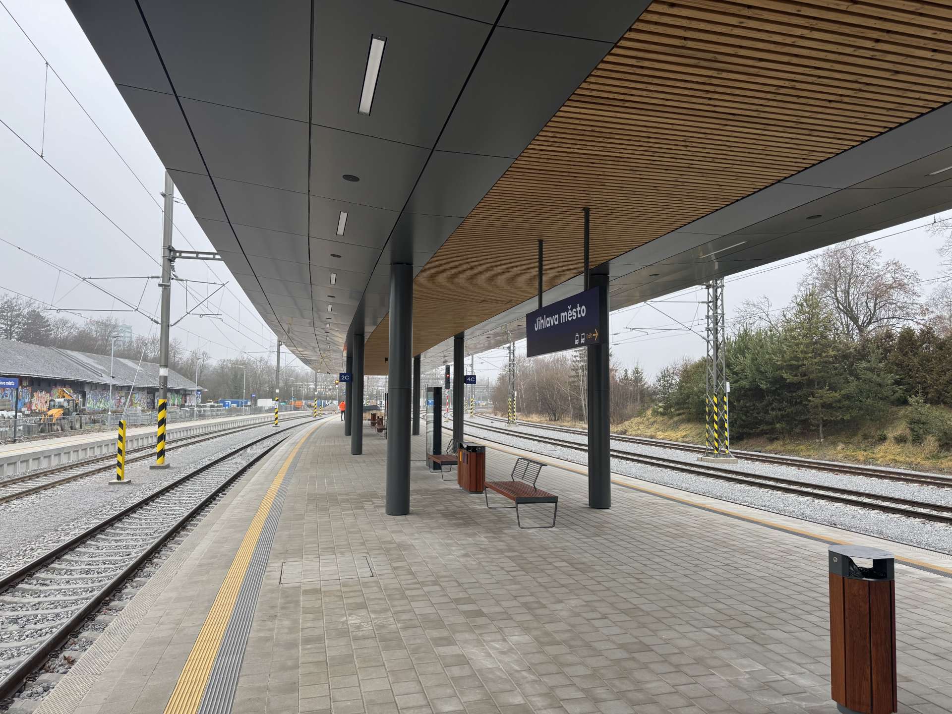 Odvětran&eacute; fas&aacute;dy - N&aacute;stupi&scaron;tě Jihlava- 10