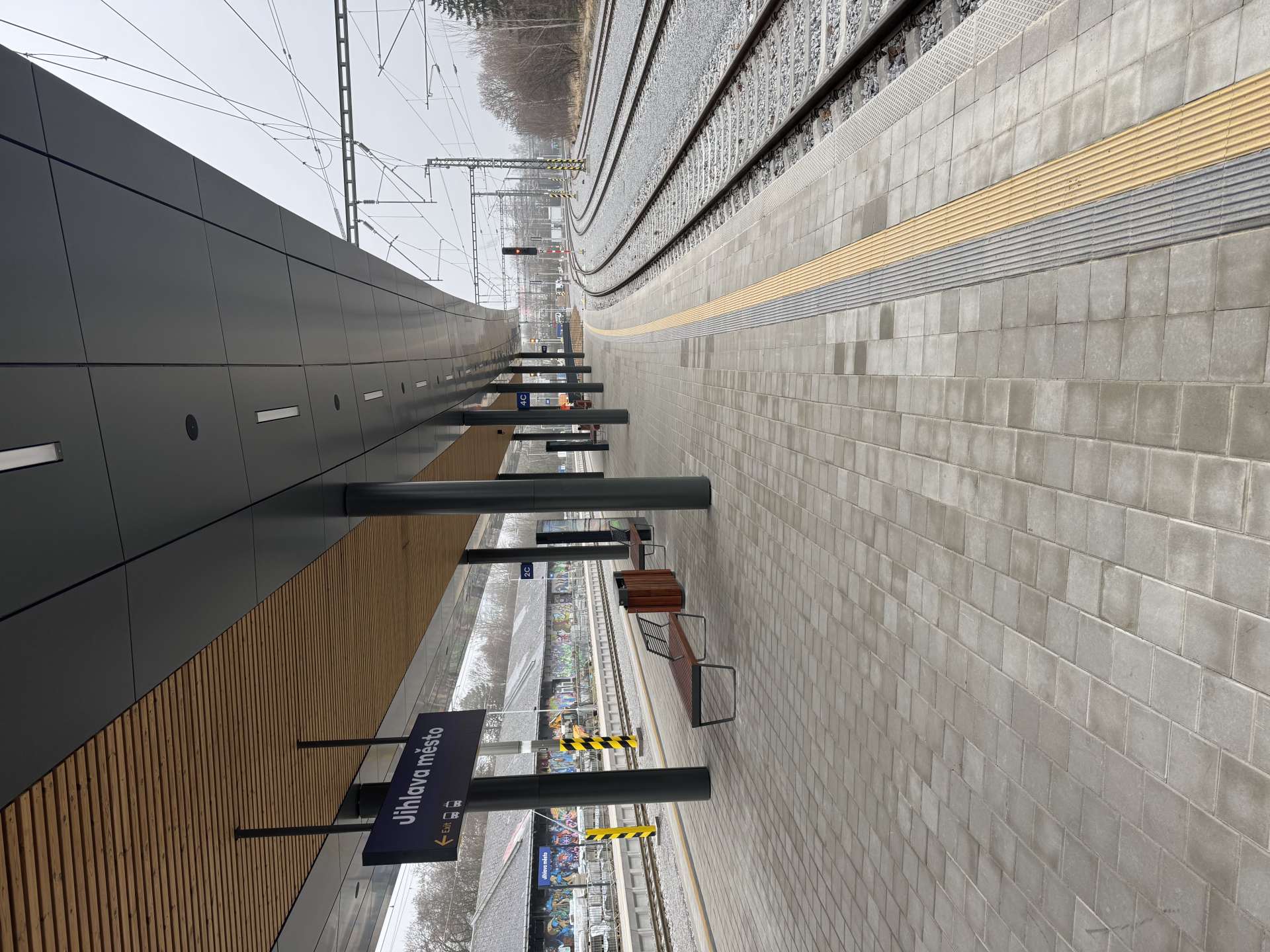 Odvětran&eacute; fas&aacute;dy - N&aacute;stupi&scaron;tě Jihlava- 11