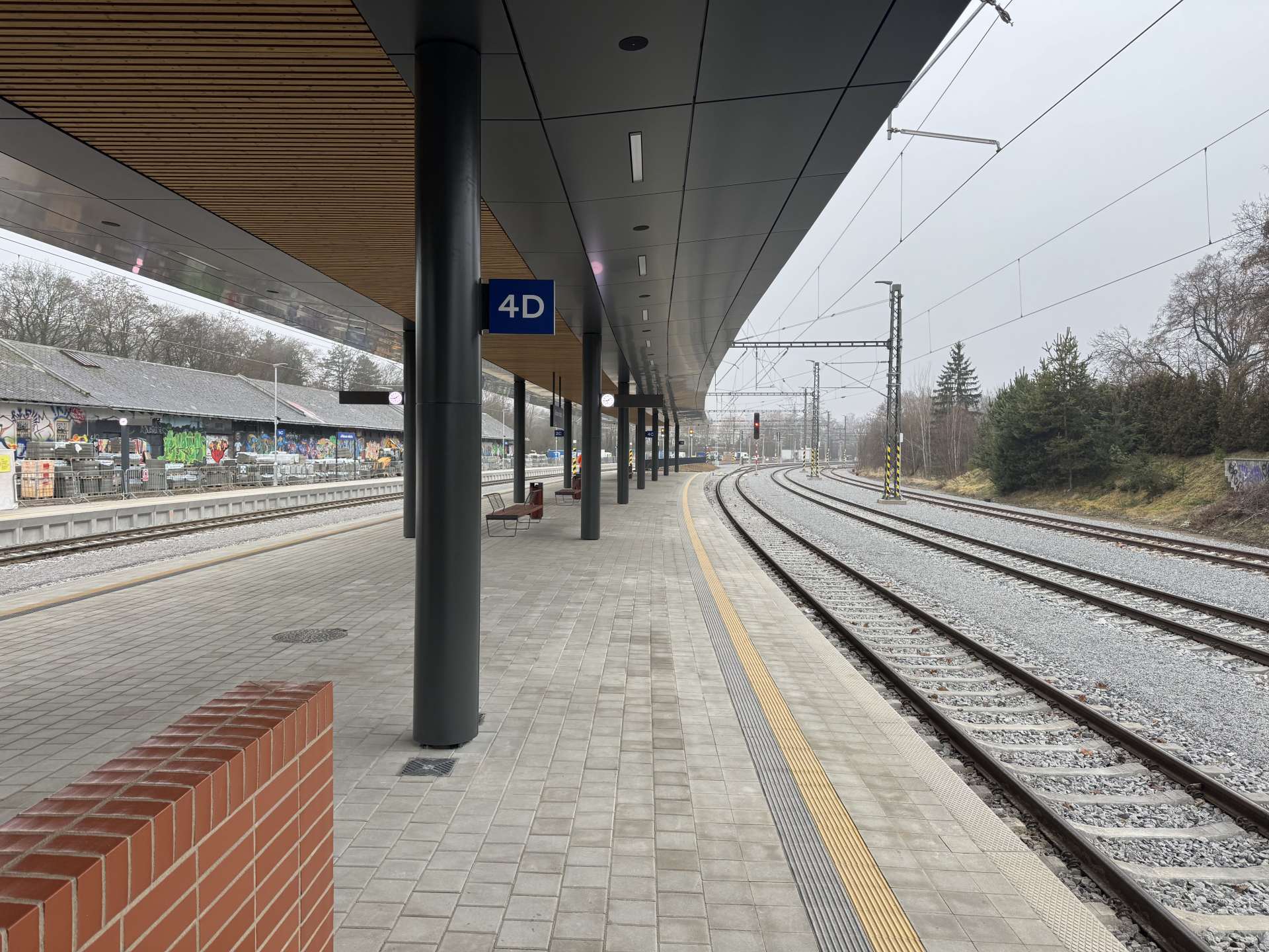 Odvětran&eacute; fas&aacute;dy - N&aacute;stupi&scaron;tě Jihlava- 12