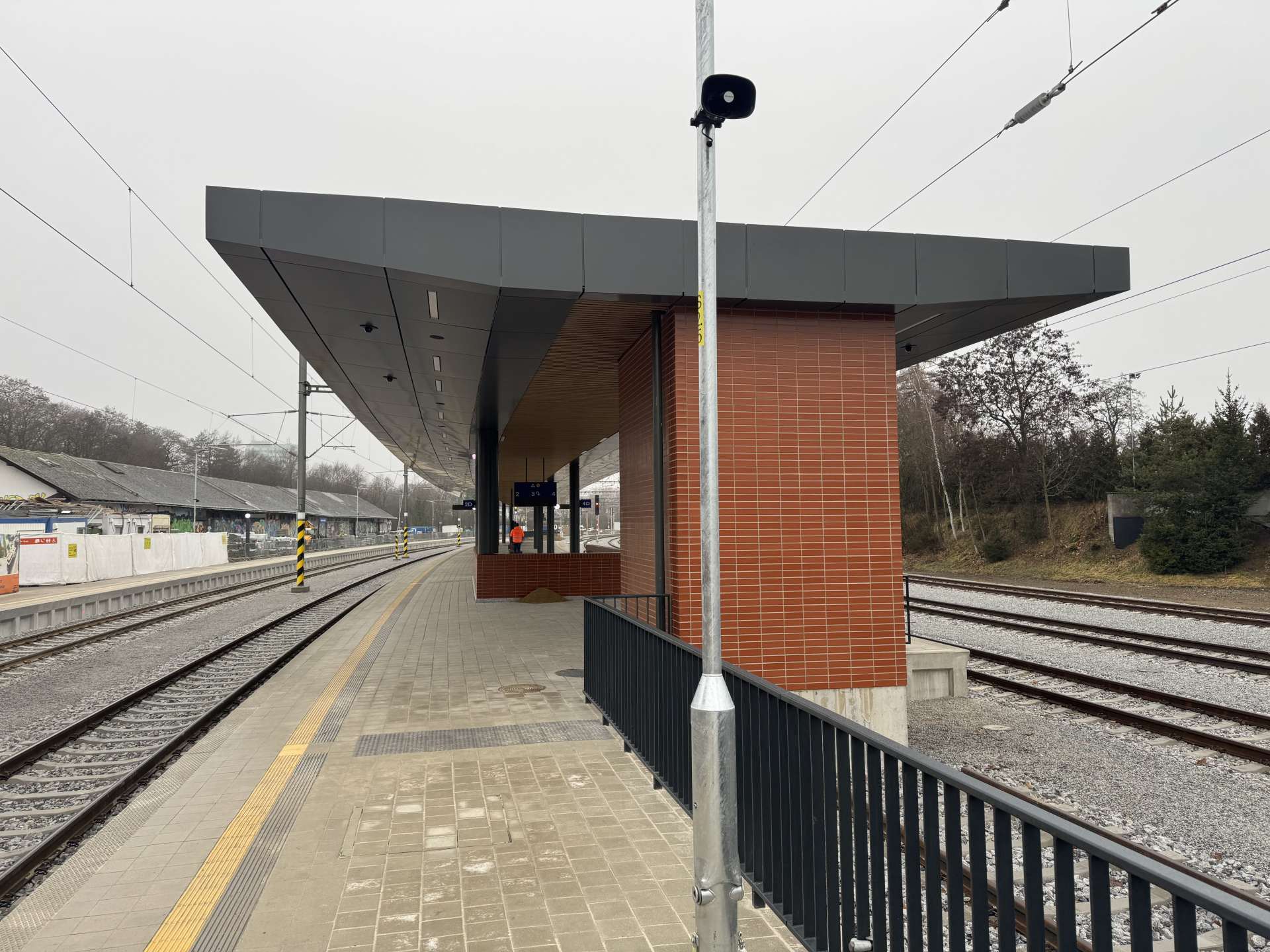 Odvětran&eacute; fas&aacute;dy - N&aacute;stupi&scaron;tě Jihlava - 2