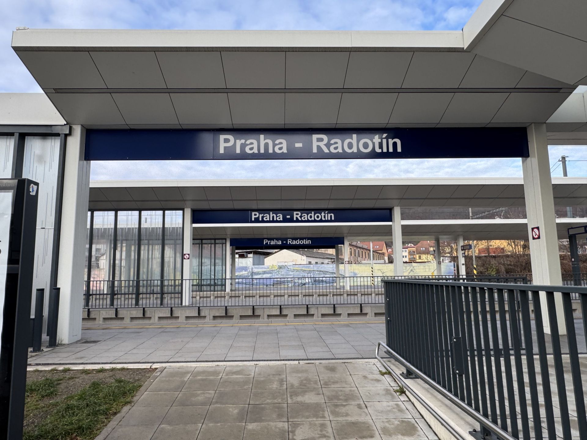 Radot&iacute;n - n&aacute;draž&iacute;