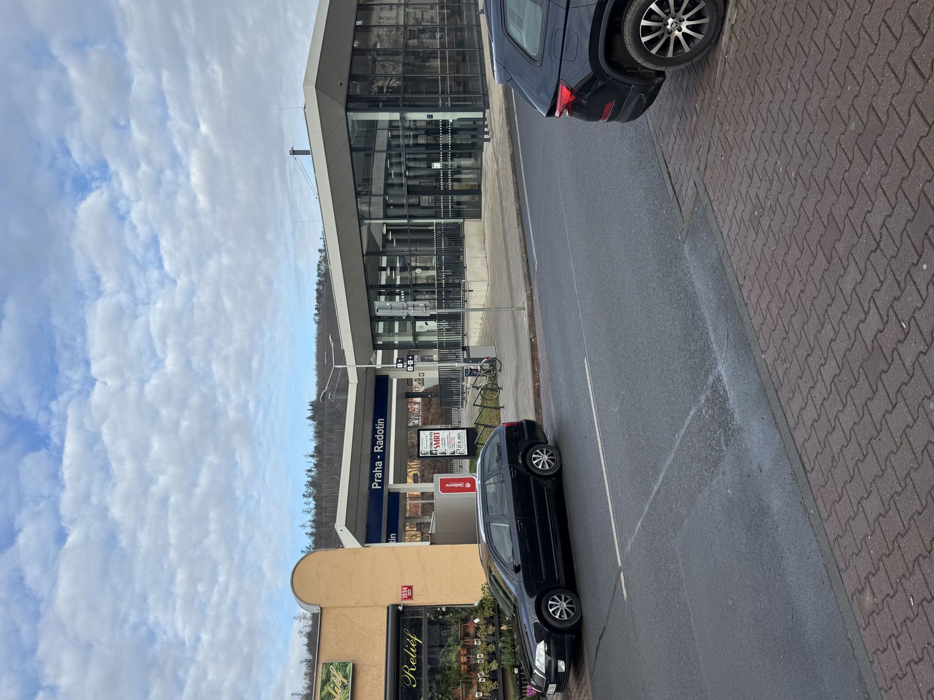 Radot&iacute;n - n&aacute;draž&iacute;