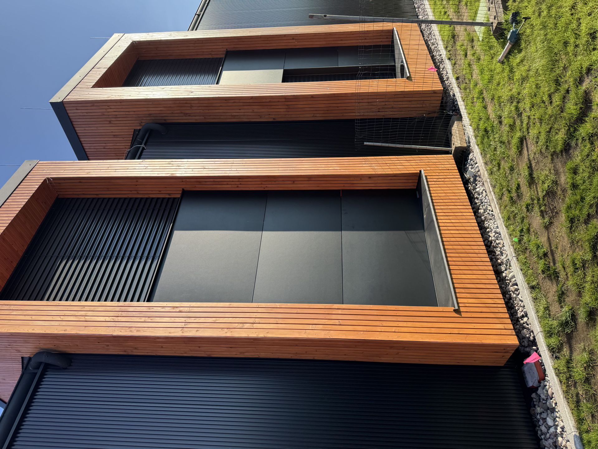 Dům ve vysok&eacute;m &uacute;jezdě - 3