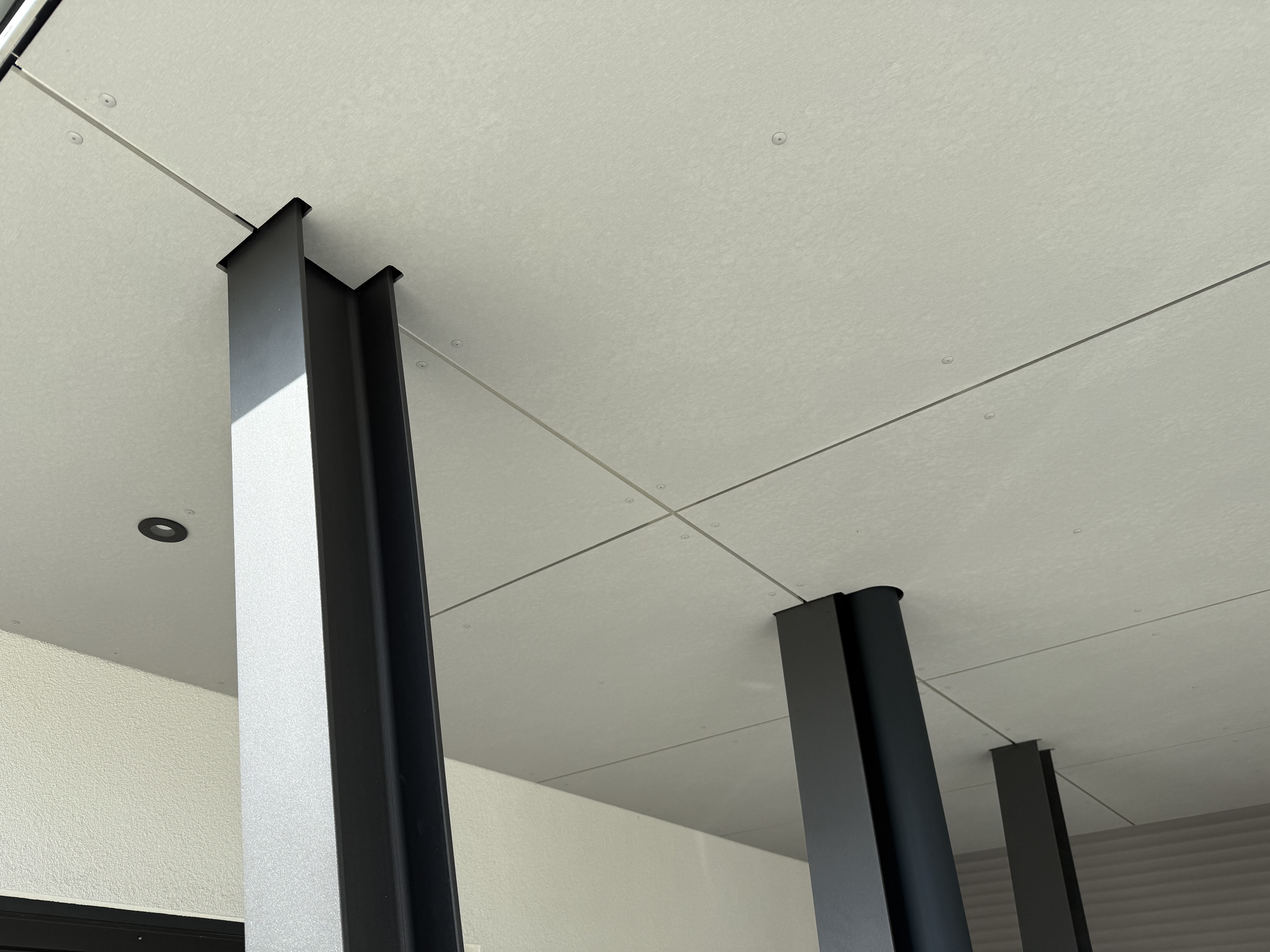 Rodinn&eacute; domy s odvětranou fas&aacute;dou