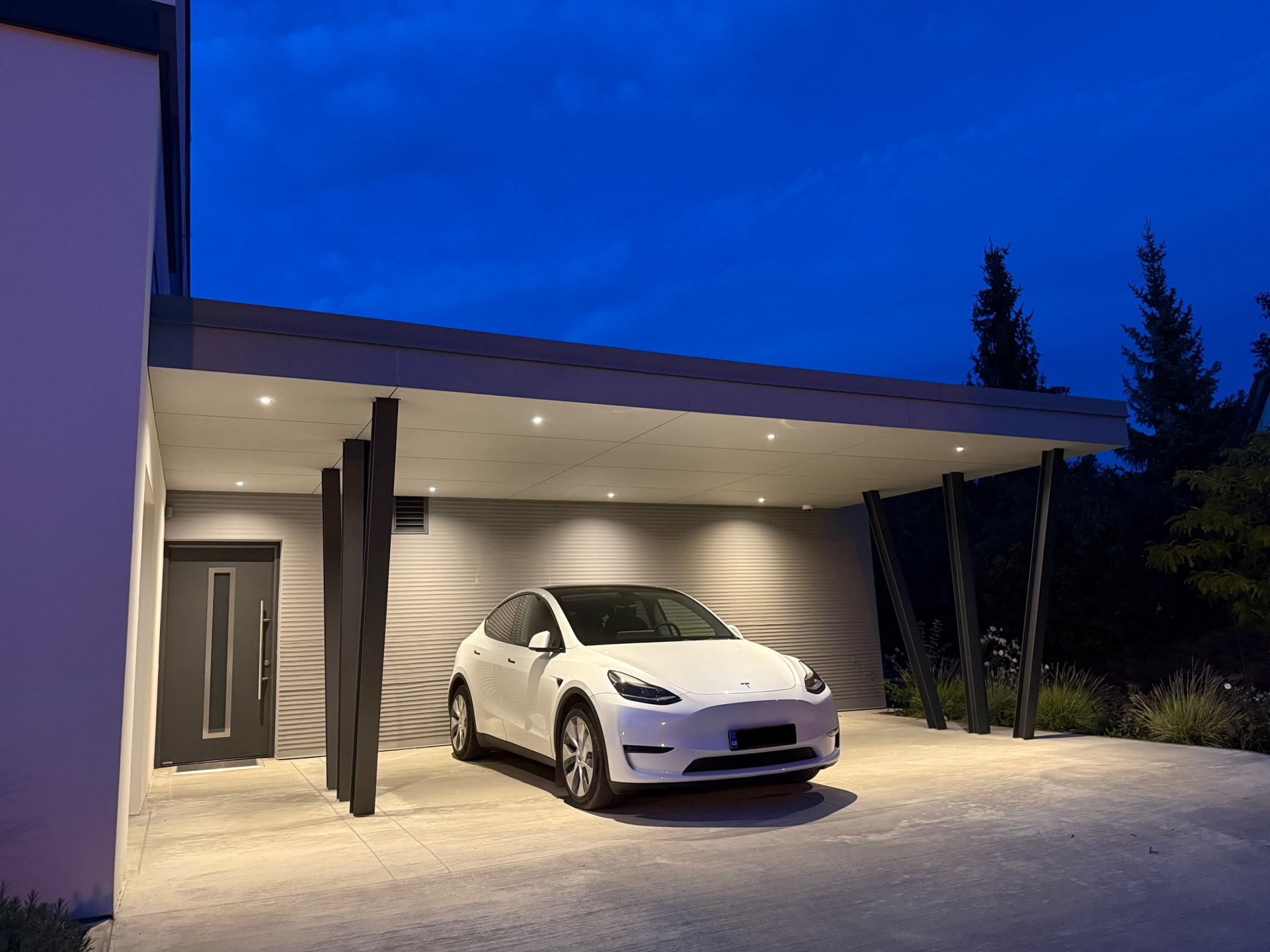 Rodinn&eacute; domy s odvětranou fas&aacute;dou